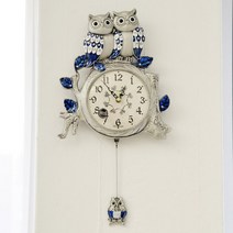 함께 부엉이 추 시계, 주석