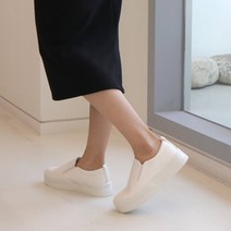 슈벨 톰앤톰 통굽 키높이 슬립온 데일리 운동화