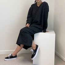 빅걸스토리 여성 빅사이즈 심플 브이넥 루즈핏 포그니 니트 롱 원피스