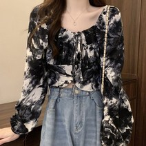 [랜덤플레이] 여친룩 나염 페전트 단추 블라우스