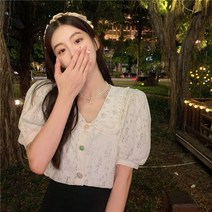 퐁순싸롱 빅 카라 진주 레이스 반팔 보석 단추 블라우스 SY