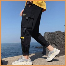 남성 카고 조거 팬츠 포켓 허리밴딩 데일리 추천 남자 하의 옷 의류 의상 스타일 트렌드 대학 생 남친룩 데이트 코디 외출 패션 유행 패셔니스타 미팅 소개팅 룩북 잡화 IS-PA36