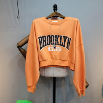 빈티지브로클리 크롭 맨투맨