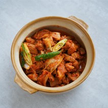 마미그라운드 돼지고기 듬뿍 김치 짜글이 가정식 간편 저녁메뉴 혼밥 캠핑음식 밀키트 600g (2인분), 1팩