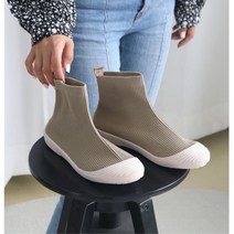 하이탑 니트 운동화 치마코디 심플한 스니커즈 모던패션 시크한