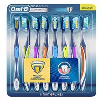 Oral-B 오랄비 크로스 액션 박테리아 가드 칫솔 소프트 Toothbrush with Bacteria Guard Bristles 8개입, 1세트
