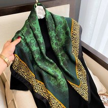 스타일링 스카프 간절기 봄스카프 개성있는 스퀘어 실크 여성 90x90cm 말 프린트 히잡 반다나 목도리 랩 머리띠 풀라
