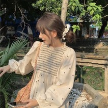 안나리야 하이넥 프릴 스모크 하트 패턴 코튼 면 블라우스 SY