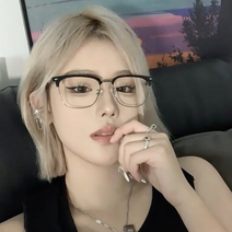 도수없는 기본뿔테안경 블루라이트차단 얼굴작아보이는