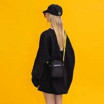 [가방팝] 언더크로스 노마 포켓 크로스백 블랙 미니