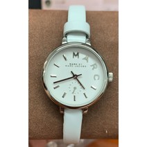 마크 제이콥스 MBM1350 화이트 다이얼 화이트 가죽 스트랩 여성용 시계 명품 패션시계