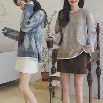 예쁜 아가일 패턴 데일리 일상 여자 라운트 니트티데일리룩 데일리복 여성데일리 여성데일리복 데일패션 데일리맨투맨 루즈핏니트 니트라운드 편안한니트 편안한