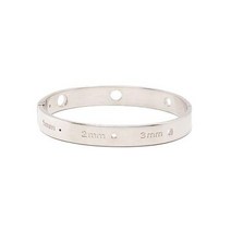 23SS MAISON MARGIELA 메종마르지엘라 여성 MM6 컷아웃 디테일 브레이슬릿 팔찌 실버 SM7UY0034 SV0148
