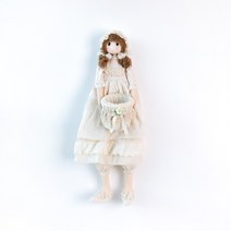 큰 장식인형 수작업 한국공예 작가 작품, 흰드레스바구니