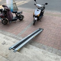 계단 전동 핸드 카트 휠체어 장애인 리프트 카 로딩 아티팩트 배리어 프리 램프 보드, c53-접이식 2미터 길이의 단일 스트립 너비 2