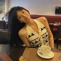 미니멀한 디자인 가디건 니트 여봄여름 패션 코디 날씬해 보이는 숏 톱 트렌드