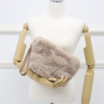 보송보송 부드러운 겨울 털 파우치 / 귀여운 오브 크로스백
