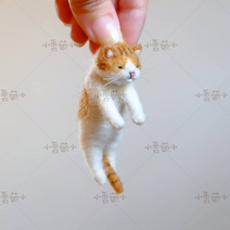 양모펠트 니들 퀼트 키링 목덜미잡힌 강아지 동물 초보 도안 만들기 바느질, 뒷덜미 잡힌 고양이