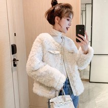 램스울에 도톰한 퍼 코트 여 숏 패딩 여 추동 코디 상의