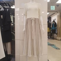 블루페페 부평점 비스코사 니트 원피스..가볍고 쉬원한 소재 입니다..