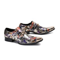 금장 스트랩 화려한 스니커즈 패턴 슬립온 끈없는 가죽 구두 스틸토 로퍼 무대 강연