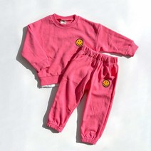 <에그미> 주니어 유아동복 패밀리룩 편하게 입는 활동복 봄가을 트레이닝SET 비비드한 색감 투피스SET(2컬러)” class=”wr-img”></a></div>
</p></div>
</p></div>
</p></div>
<div class=