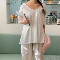 디오트 사루메 루즈핏 브이넥 무지 반팔 티셔츠