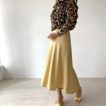 네모 여성용 새틴A라인 스커트