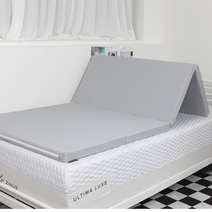 공간활용 4단 접이식 매트리스 ( 1인용) 토퍼 침대 바닥매트 원룸 캠핑 손님침구