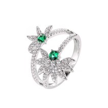 일본과 한국의 새로운 민트 그린 크리스탈 지르코늄 꽃 모양의 반지 반지 고귀하고 우아한 녹색 크리스탈 나비 꽃 반지 여성