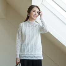 이헌영 진주 장식 포인트 레이스 블라우스 화이트 20BS5031B0