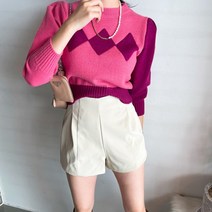 [랜덤플레이] 아가일 언발 소매 배색 크롭 니트