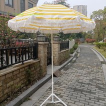 옐로우 스트라이프 테슬 파라솔 바닷가 캠핑 휴양지