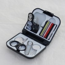 디엠몰 작지만 없는게 없는 휴대용 반짇고리 세트 손바느질 세트 수선 단추달기 실 바늘, 1set, 블랙