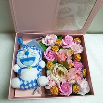 안산 플라워마트 발렌타인데이 화이트데이 사탕 인형 꽃상자, 추가, 블루 도라에몽 인형 꽃상자