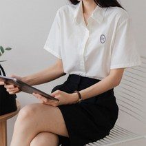 코지 여자 깔끔한 OT자수 로고 심플 솔리드 반팔 셔츠