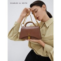 [100%규격품]찰스앤키스 CHARLES&KEITH 봄 여성 가방 CK2-50680953 메탈릭 자물쇠장식 토트겸 숄더백