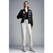 몽클레어 로고 스웨터 I10938H00002899WC033