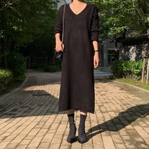 아모르데이 여성용 큐얼롱원피스 밑단 사이드 트임 자체제작 브이넥 니트 원피스