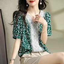 그린톤 바탕의 꽃패턴 레이스 블라우스 고급블라우스