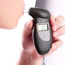 셀프 디지털 음주측정기 건전지 방식 50대남성 차량비치용 산업용품 개인용