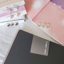 무료 각인 책갈피 제작 투명 아크릴 이니셜 문구 책고정 직사각 카드형 북마크 북클립, 이니셜 3자리 (화이트), 각인 있음 (오른쪽 하단-세로형)