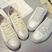 청바지 스키니진 코디 슬림한 여성운동화 발편한슈즈
