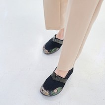 여성 명품 큐빅플랫슈즈 발편한 말랑쿠션 엄마 중년여성 단화 3cm