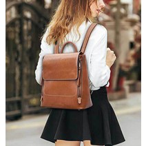 패션시그널 소가죽 스퀘어 유로 백팩.