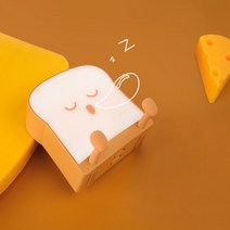 식빵토스트무드등 실내인테리어소품 침실 수면, 토스트 위에서 자고