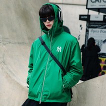 베이직 미디움 로고 레터링 바람막이홑겹 NY Neon Green