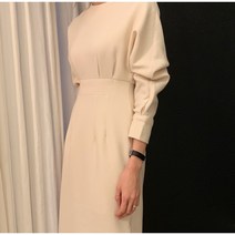 잇츠스타일 라운드넥 허리 핀턱 롱원피스