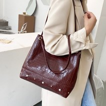 진주 파이톤 가죽 숄더백 쇼퍼백