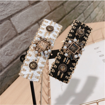 명품 앞머리 큐빅 진주 포인트 헤어핀 블랙&화이트 2가지 색상